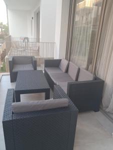 Appartement Meublé Moderne avec Piscine