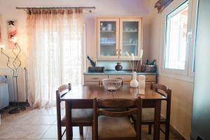 Agapis House