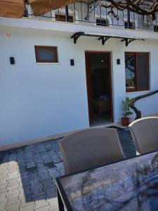 Guest House Mene