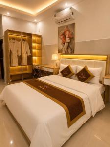 Honey Hotel