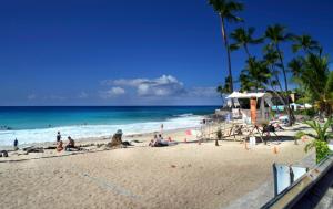 2br White Sands Village condo right at the beach