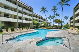 2br White Sands Village condo right at the beach