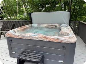 Gunstock Chalet with Hot Tub & Massage Chair