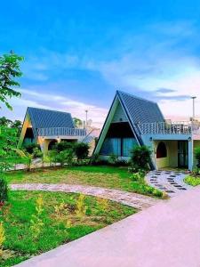 The mountain deer view lodge & hashery