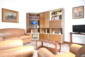 SE274 Marotta, ampio quadrilocale con posto auto
