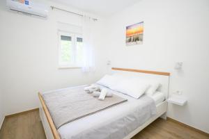 Apartments Lamat