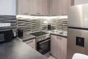 Refined 1 Bd Home in Athens Kolonaki