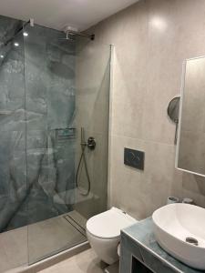 Aura Luxury Apartments 3