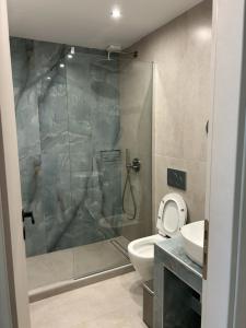Aura Luxury Apartments 3
