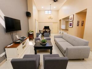 Bucketland Family Villa 5 - Private Pool, Karaoke & BBQ