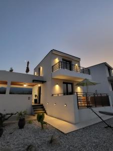 Liostasi Villas by Olga