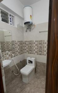 Slice of Paradise Madhapur 2BHK HitechCity OG Stays