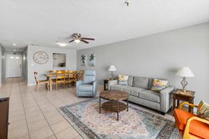 Beach Front Near Johns Pass - Sea Breeze #602