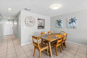 Beach Front Near Johns Pass - Sea Breeze #602