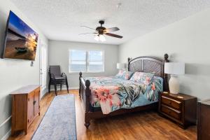 Beach Front Near Johns Pass - Sea Breeze #602