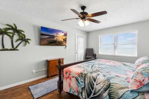 Beach Front Near Johns Pass - Sea Breeze #602