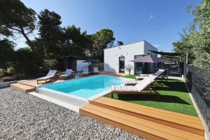 Beachfront Almare Retreat