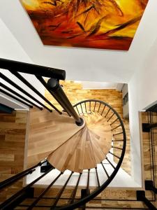 180 m2 - 2 Independent Apartments - Metro 7