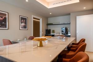 Ardito, White Coast Collection