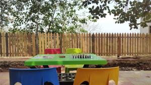 NS Dosti By Glitz Cottage