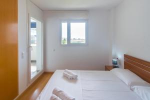 WELCS APARTAMENTO 412 EMP con piscina comunitaria