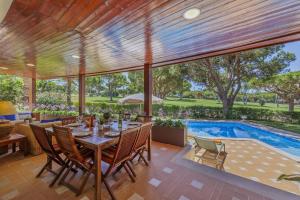 Villa Niva by Villa Plus