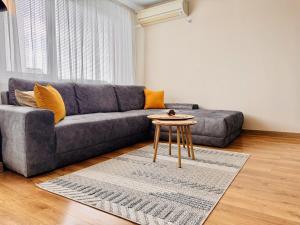Spacious and stylish apartment near the center