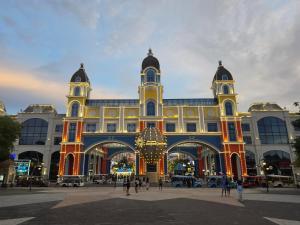 Grand World Hotel and Market