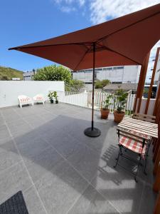 Casa Verde, T1 com terraço, na Praia da Vitória