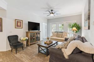 The Salty Seahorse - Barnes Plantation Condo on St Simons Island