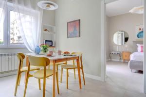 SAN GIOVANNI Appia Park - Modern apartment with Balcony - Metro A - 10 min City Center