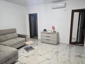 Casa Stejarului Ingenuncheat