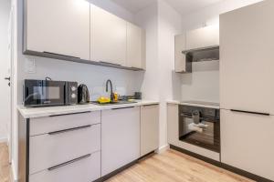 Krzywa Harmony Apartment by BookingHost