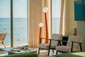 Solaris Oceanfront Escape in Surfcity
