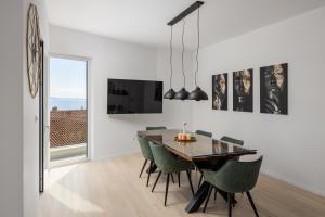 Penthouse Seaview Emilia