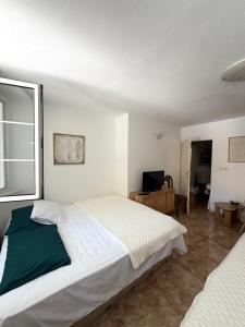 Old Town Escape - Central and Charming