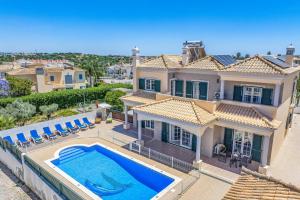 Villa Carvalho by Villa Plus