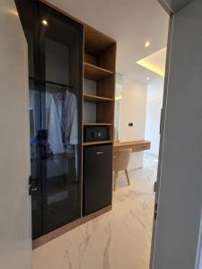 Rooftop Panoramic Room