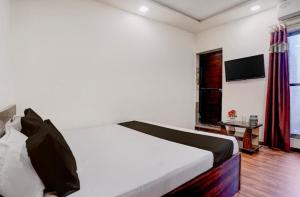 Hotel red rose inn