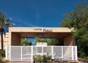 Loma Real Pampatar Terraza Piscinas