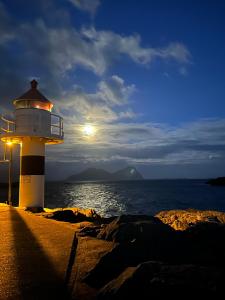 Astra Whale - Waterfront Boutique Hostel in Lofoten