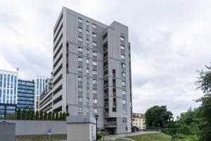 Warszawska Chic Apartment by BookingHost
