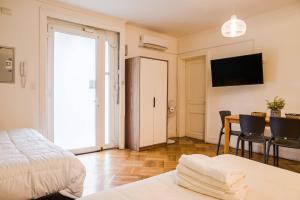 Metro to Fun 1BR near Bellavista & Hospital