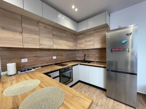 Marina Seaview Apartment