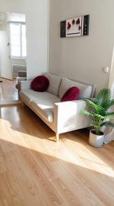 Cozy one bedroom apartment in the heart of the city center