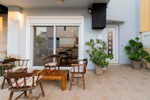 Dolphins maisonette Rhodes