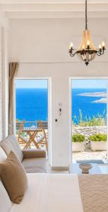 TOP SUITES