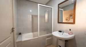 Modern Studio in Gueliz next to CTM Marrakech