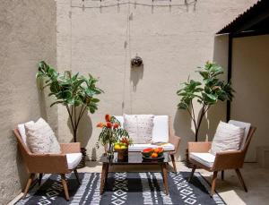 Casa Escorpión Oaxaca · · Handmade in Oaxaca · AC · Patio · Rooftop ·