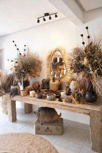 Casa Uh Mook, Rooted design, sacred stay